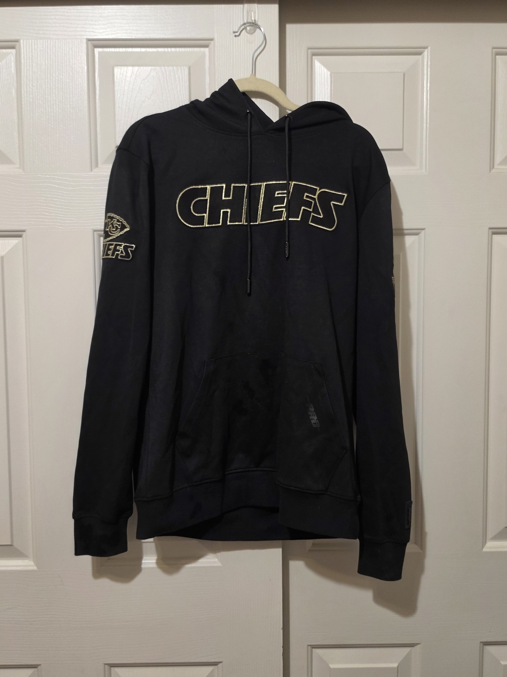 NFL Men's Pro Standard Black Kansas City Chiefs Classic Chenille Pullover Sz S